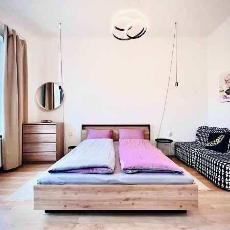 קרלובי וארי Sunny City - Apartment In Spa Zone With Private Garage מראה חיצוני תמונה