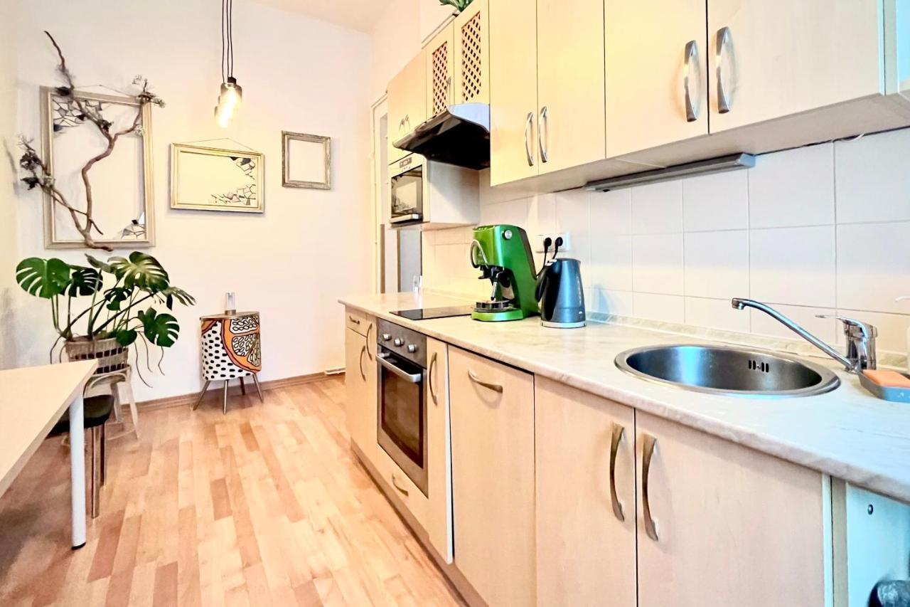 קרלובי וארי Sunny City - Apartment In Spa Zone With Private Garage מראה חיצוני תמונה
