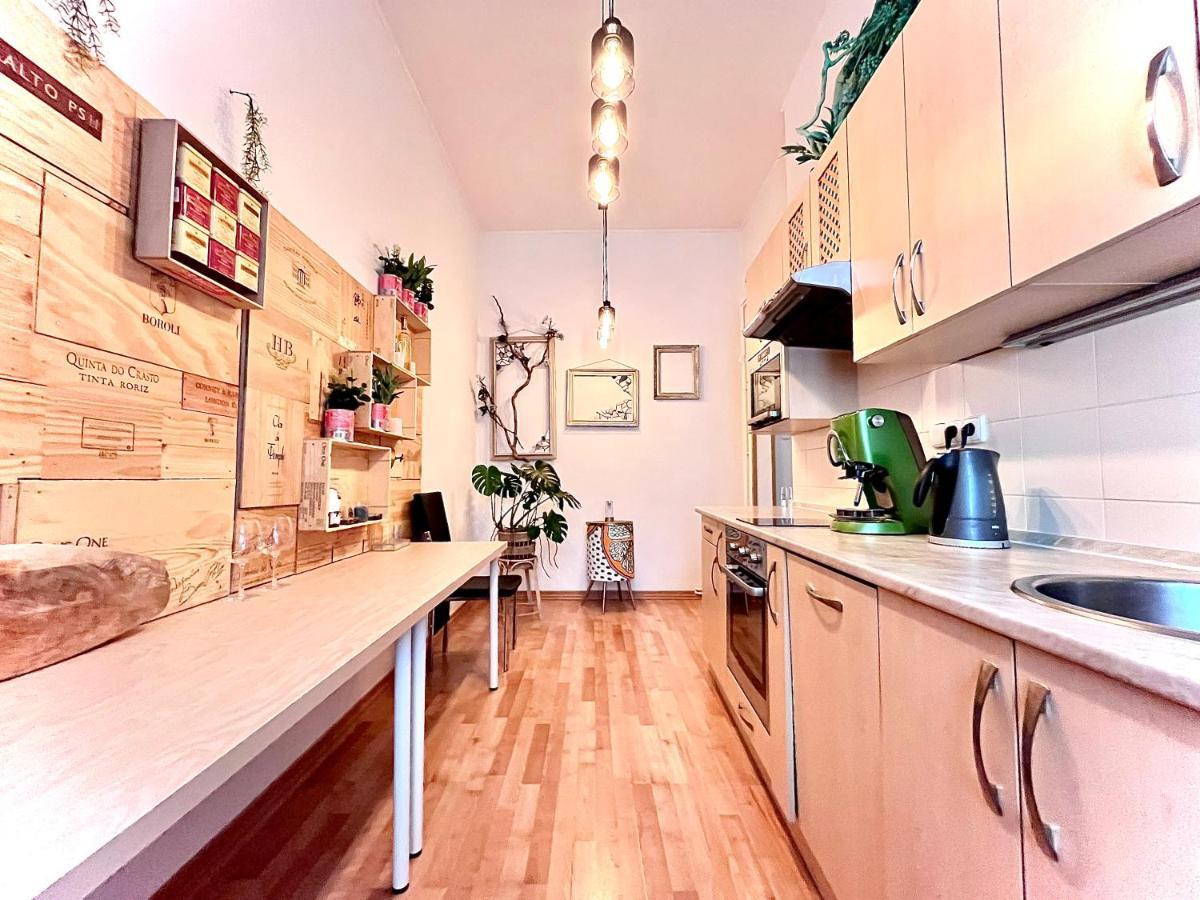 קרלובי וארי Sunny City - Apartment In Spa Zone With Private Garage מראה חיצוני תמונה